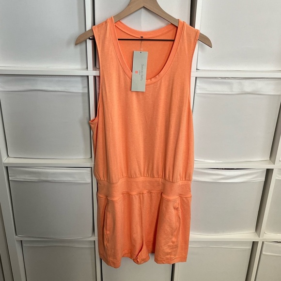 Sweaty Betty Gary Sleeveless Romper Tangerine Orange Size XL NWT - Picture 2 of 5
